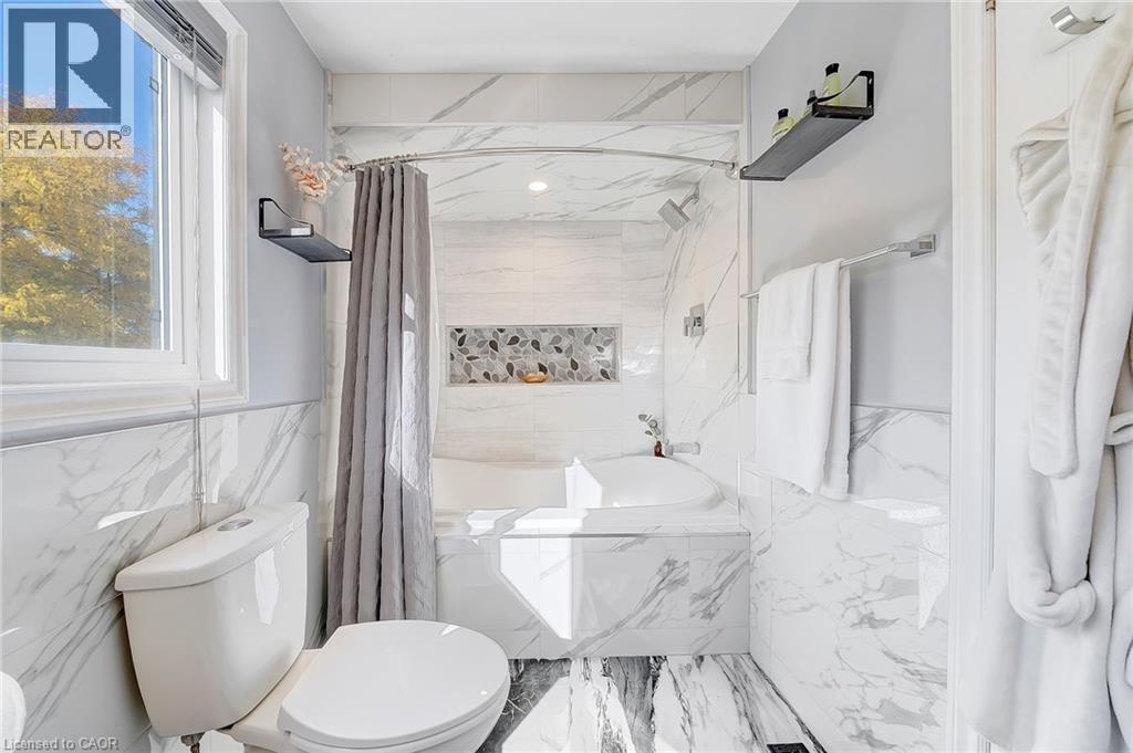 












22 PLEASANT GROVE Terrace

,
Grimsby,




Ontario
L3M5G8

