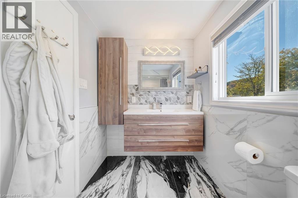 












22 PLEASANT GROVE Terrace

,
Grimsby,




Ontario
L3M5G8

