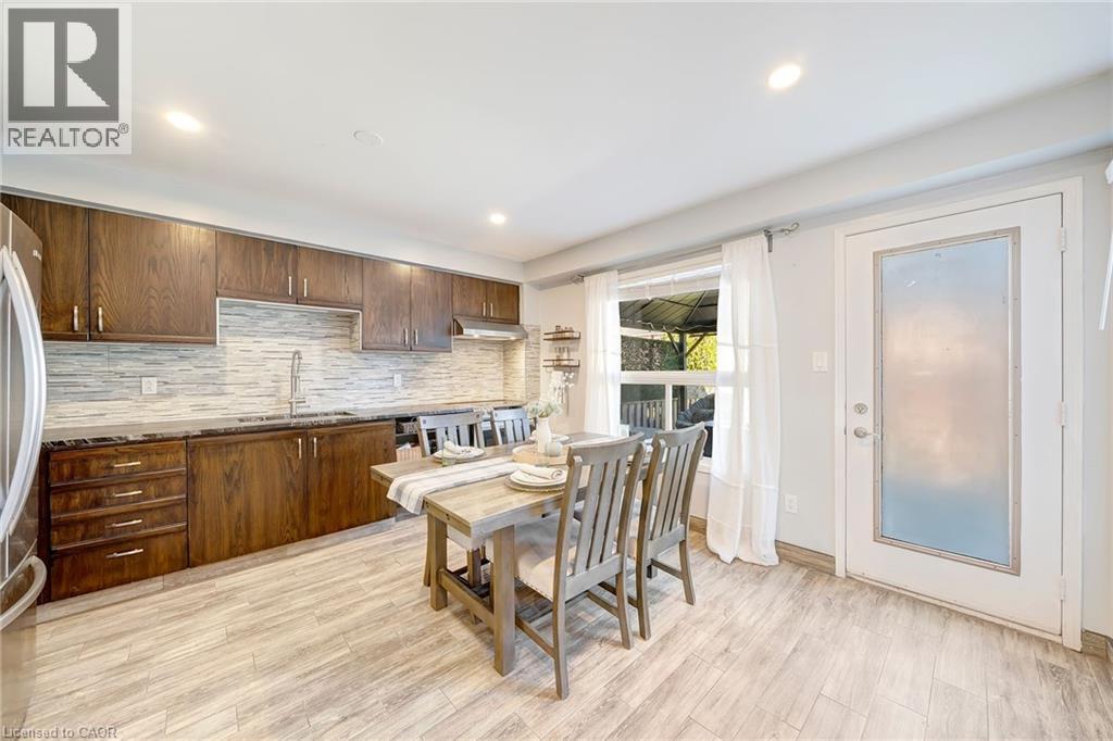 












22 PLEASANT GROVE Terrace

,
Grimsby,




Ontario
L3M5G8

