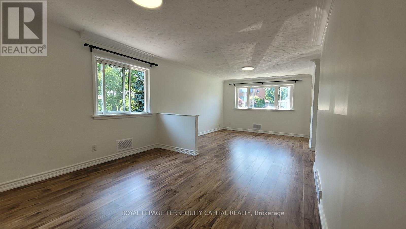 












MAIN - 27 FAIRBURN AVENUE

,
St. Catharines,




Ontario
L2T1B1

