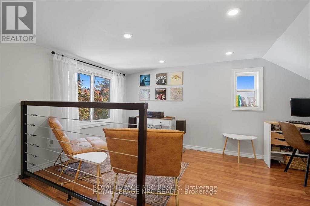 












2459 THOMPSON ROAD

,
Niagara Falls (Church's Lane),




Ontario
L2E6S4

