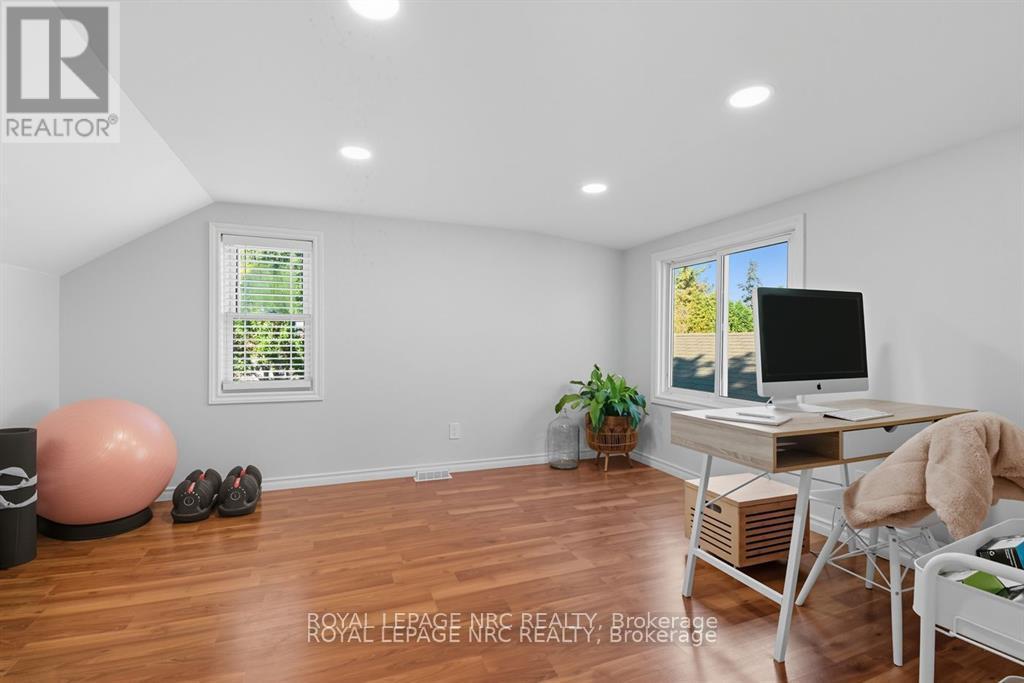 












2459 THOMPSON ROAD

,
Niagara Falls (Church's Lane),




Ontario
L2E6S4

