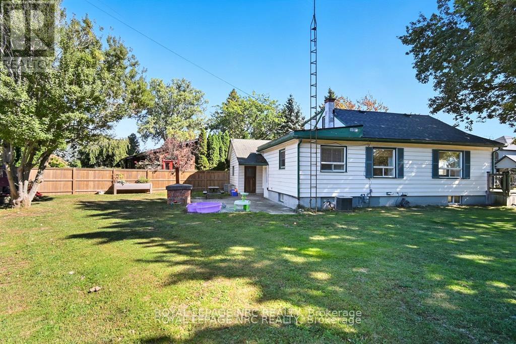 












2459 THOMPSON ROAD

,
Niagara Falls (Church's Lane),




Ontario
L2E6S4

