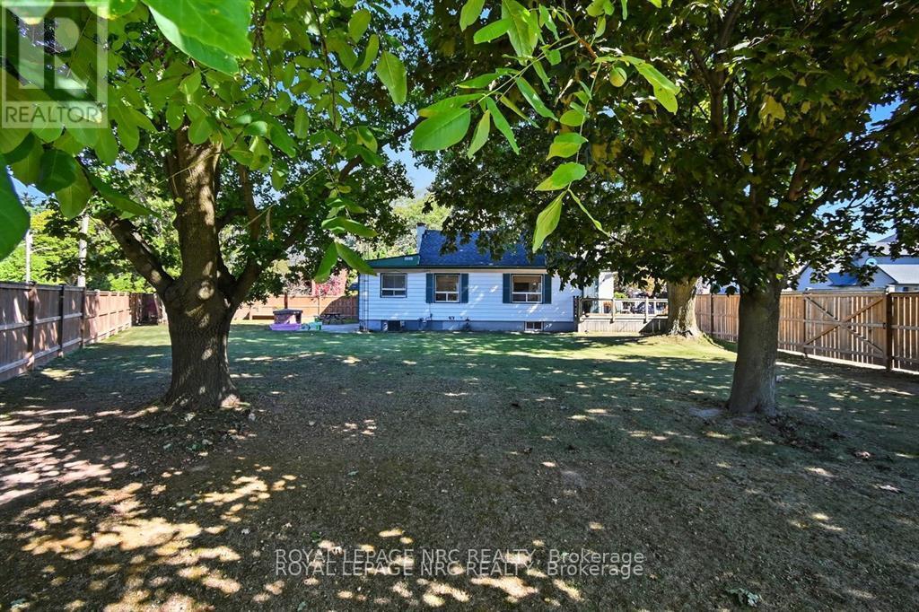 












2459 THOMPSON ROAD

,
Niagara Falls (Church's Lane),




Ontario
L2E6S4

