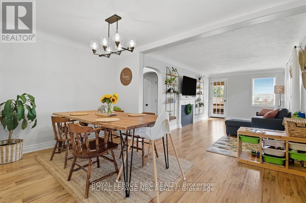 












2459 THOMPSON ROAD

,
Niagara Falls (Church's Lane),




Ontario
L2E6S4

