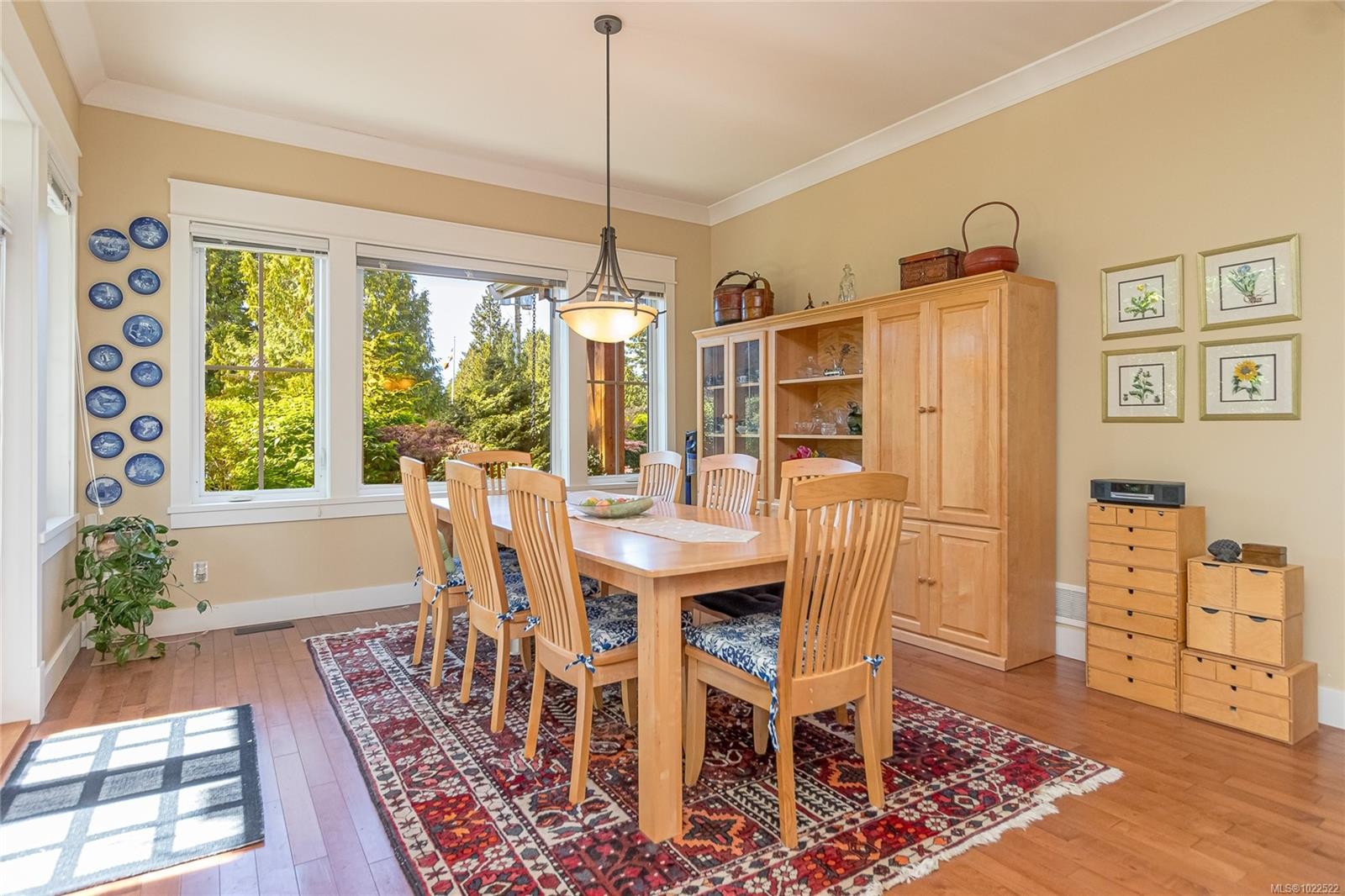 









598


Arbutus

St,
Qualicum Beach,




BC
V9K 1K6

