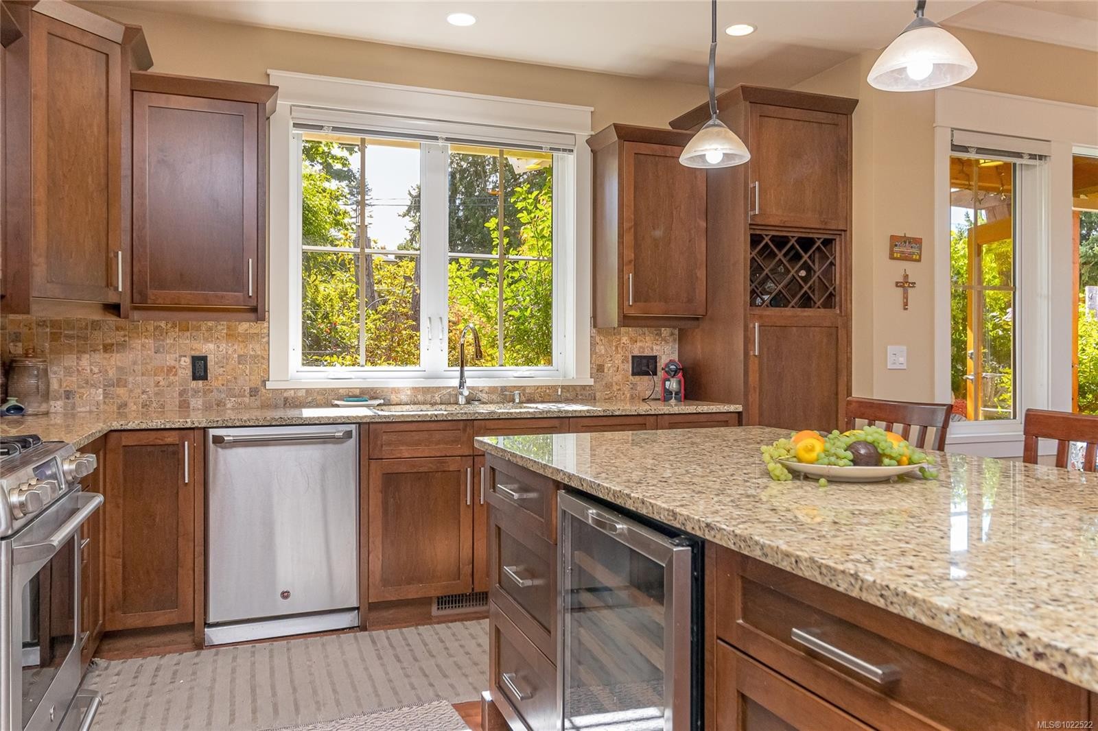 









598


Arbutus

St,
Qualicum Beach,




BC
V9K 1K6

