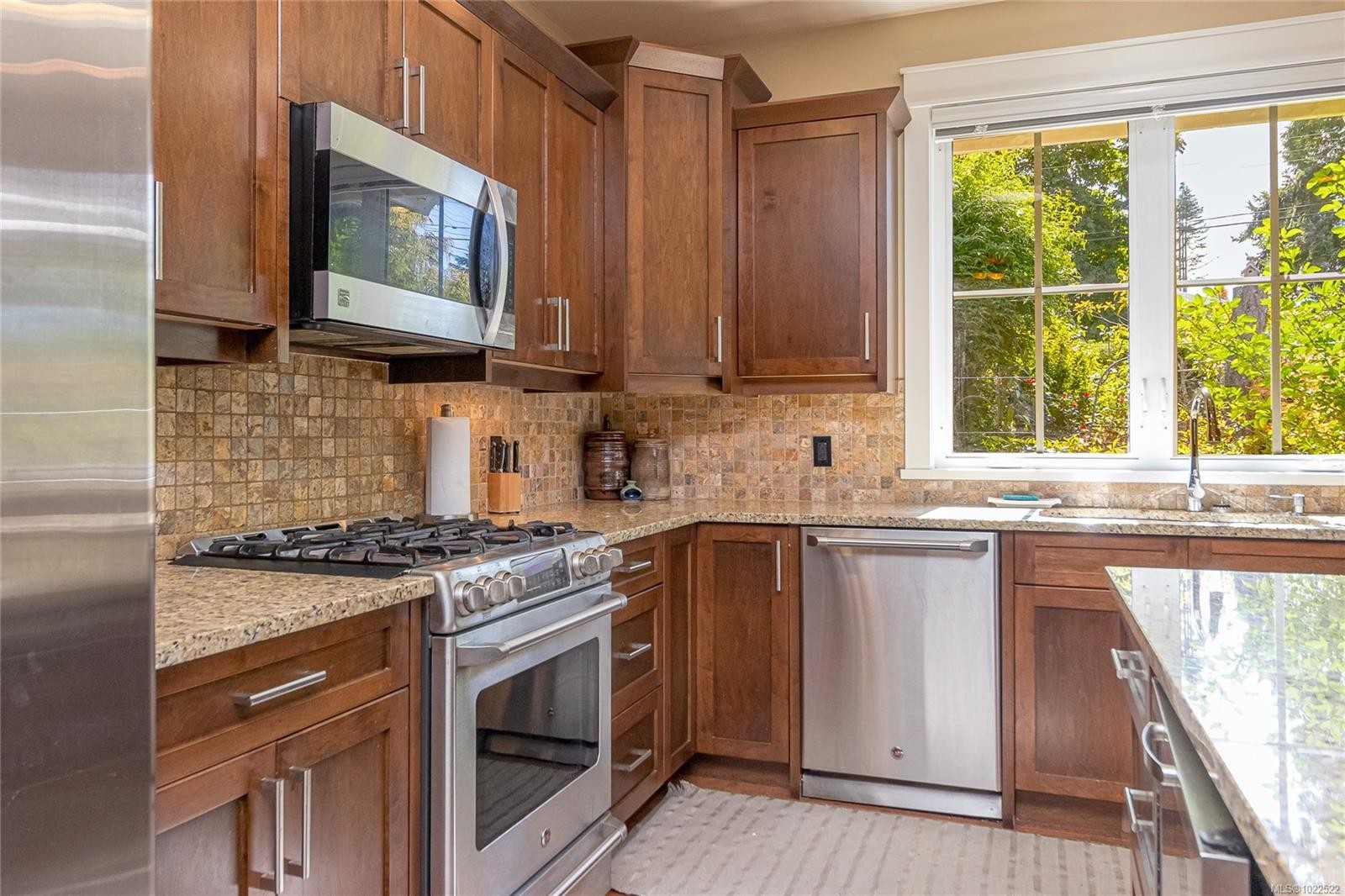 









598


Arbutus

St,
Qualicum Beach,




BC
V9K 1K6

