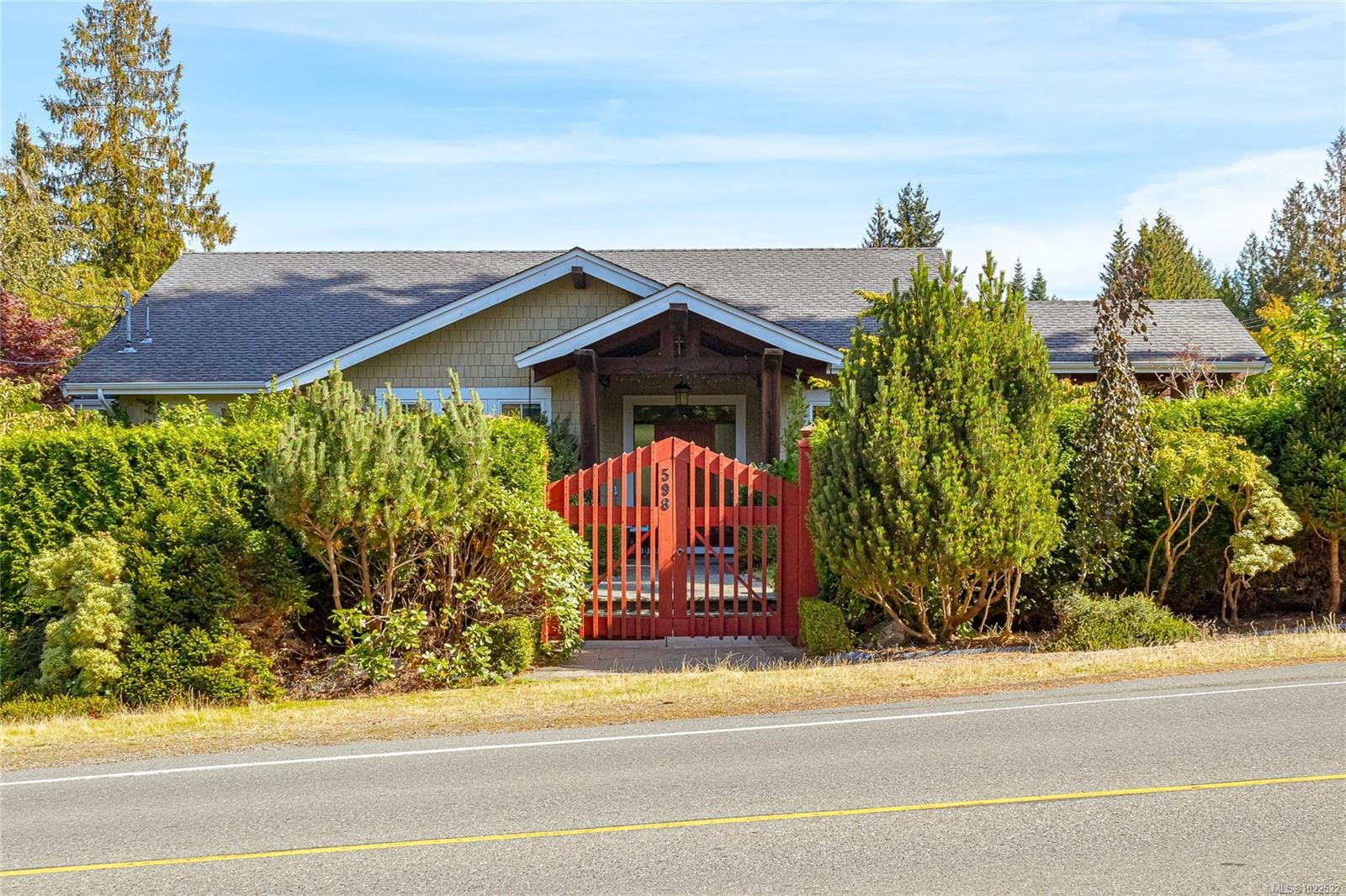 









598


Arbutus

St,
Qualicum Beach,




BC
V9K 1K6

