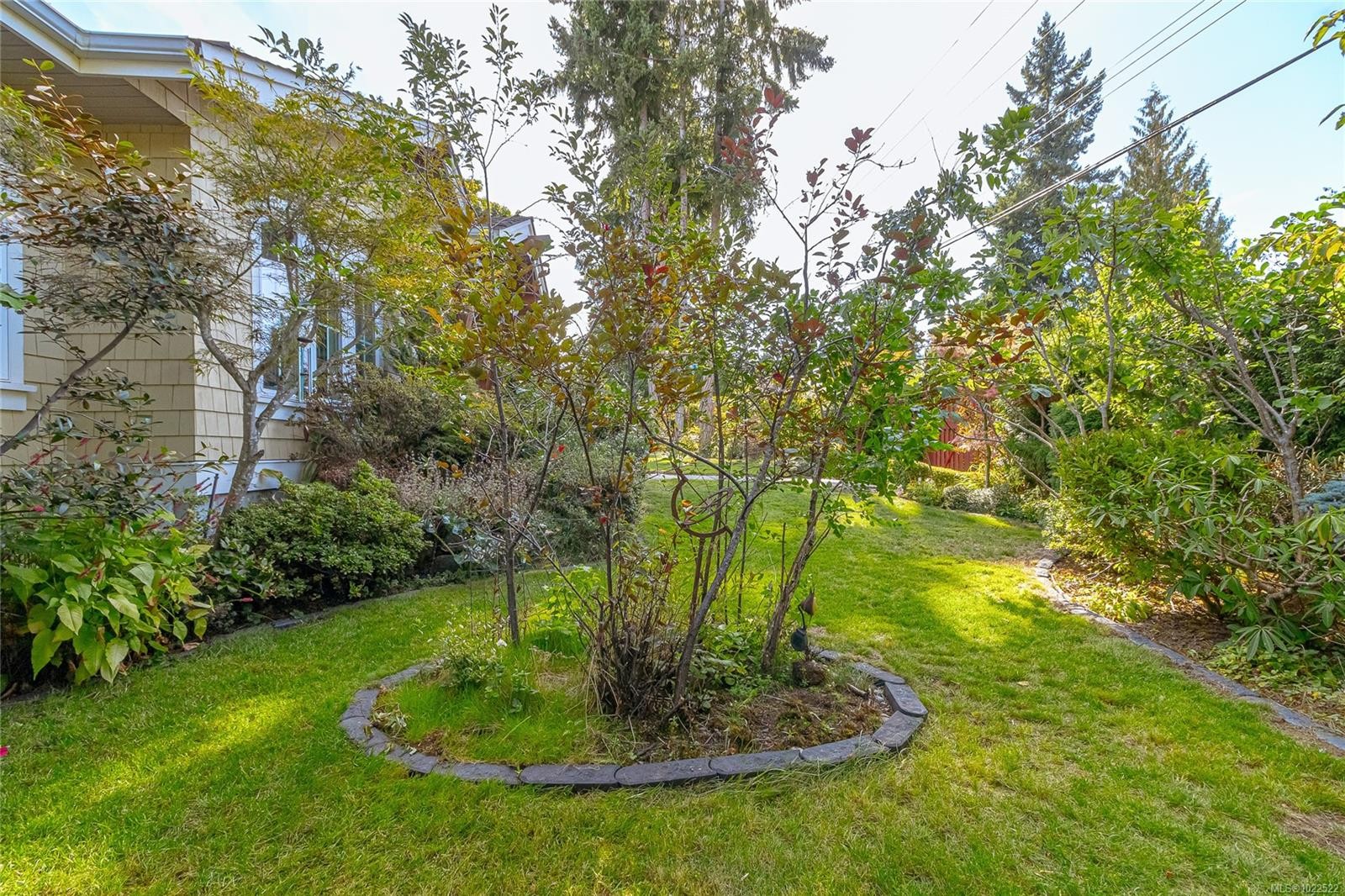 









598


Arbutus

St,
Qualicum Beach,




BC
V9K 1K6

