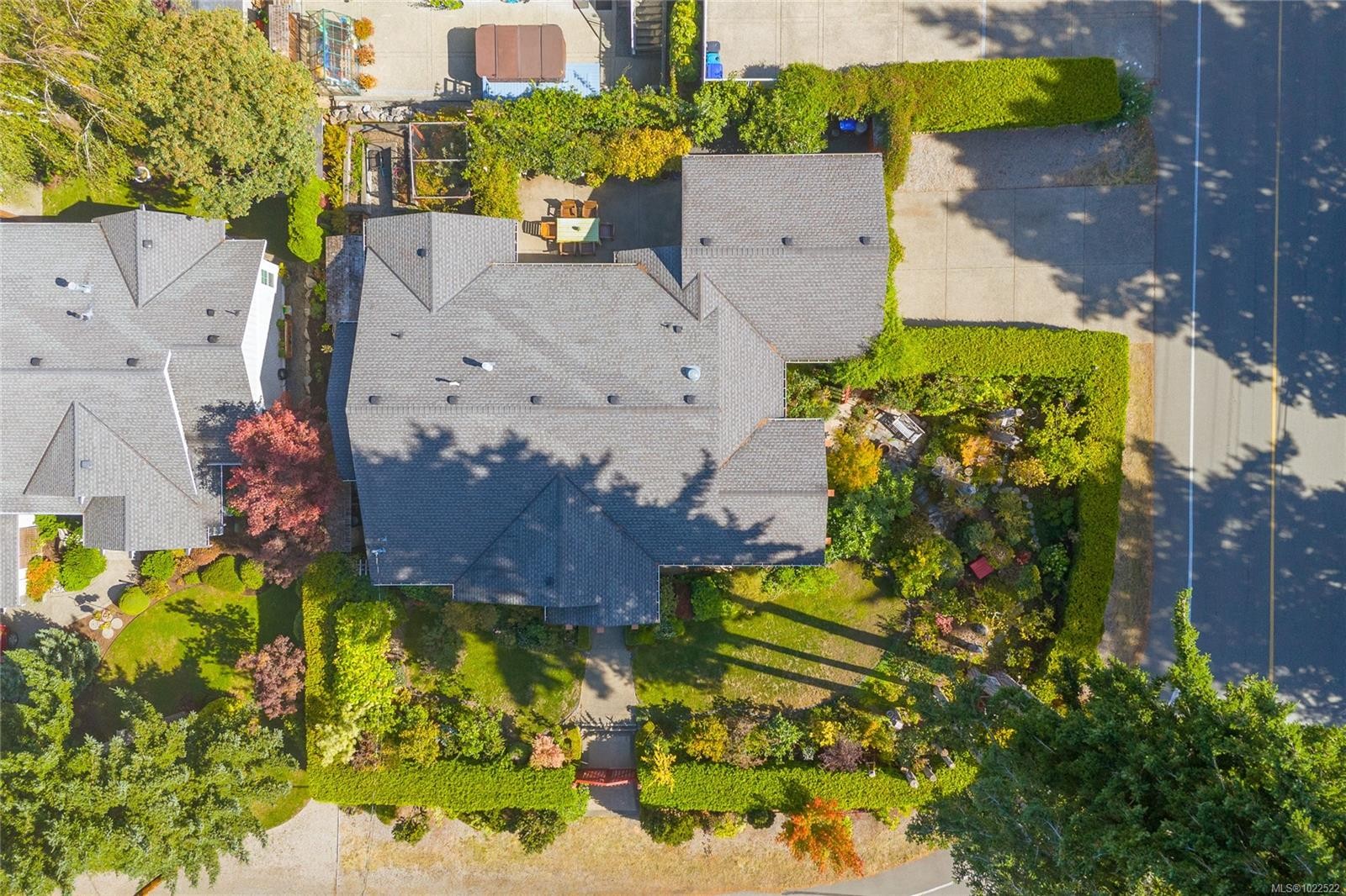 









598


Arbutus

St,
Qualicum Beach,




BC
V9K 1K6

