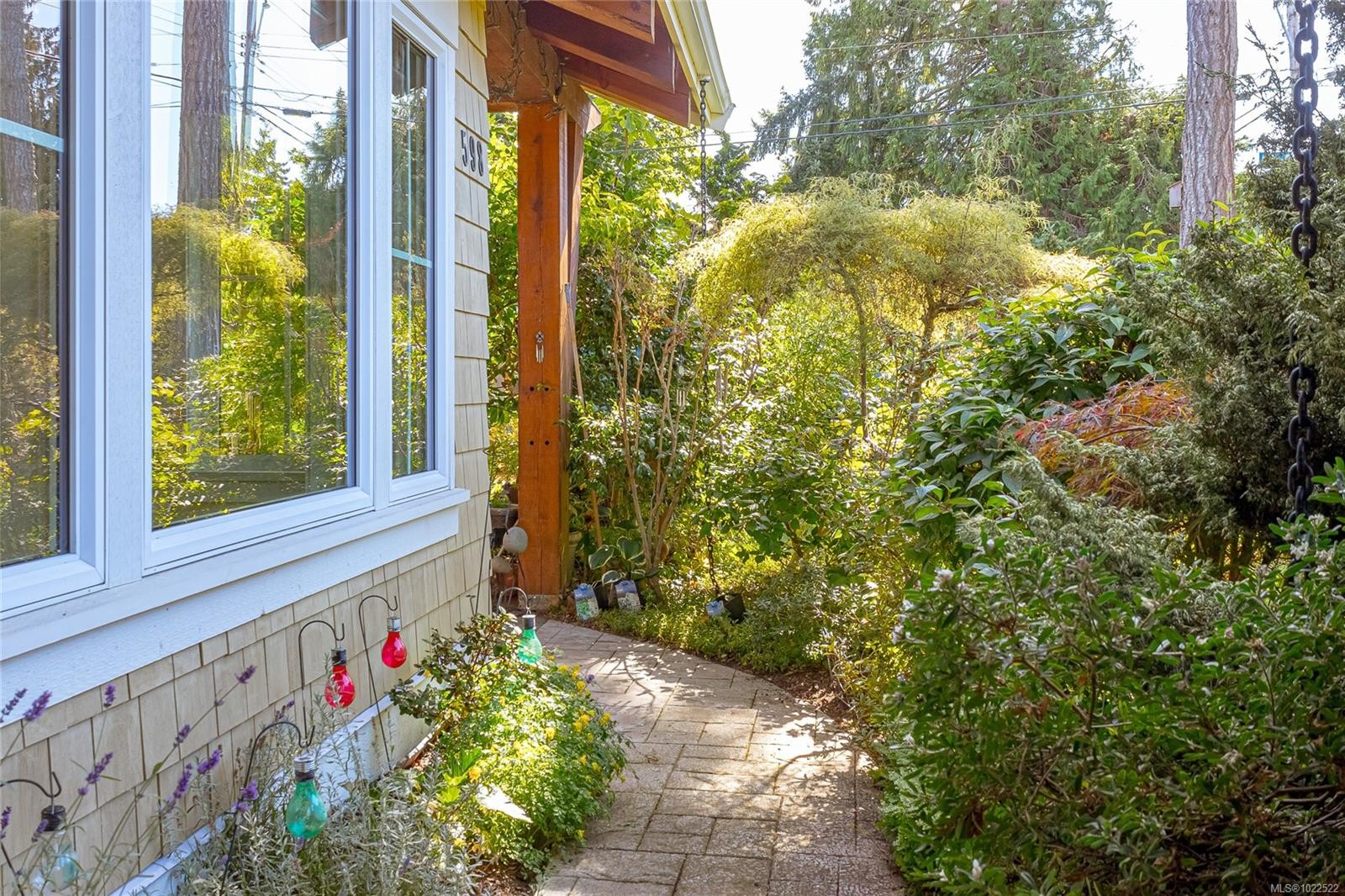 









598


Arbutus

St,
Qualicum Beach,




BC
V9K 1K6

