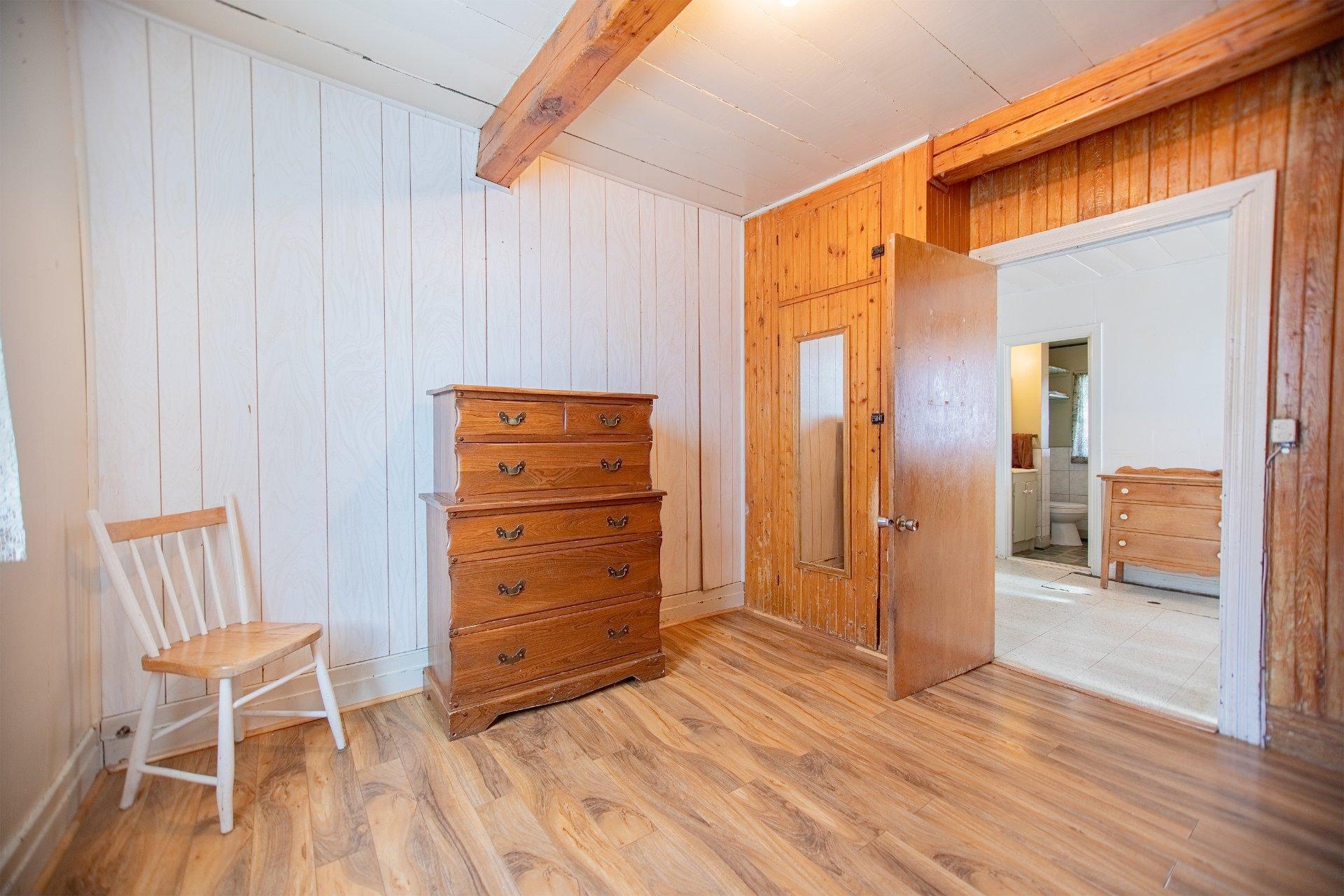 









871


Rue St-Antoine

,
Contrecoeur,




QC
J0L1C0

