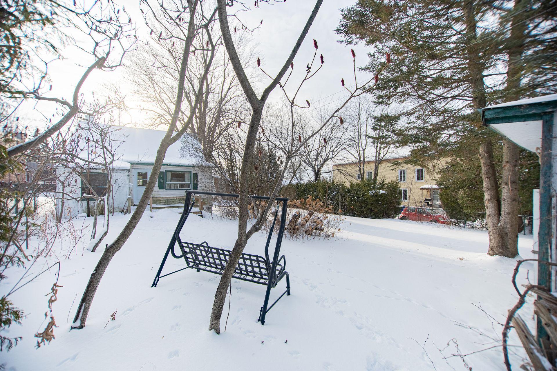 









871


Rue St-Antoine

,
Contrecoeur,




QC
J0L1C0

