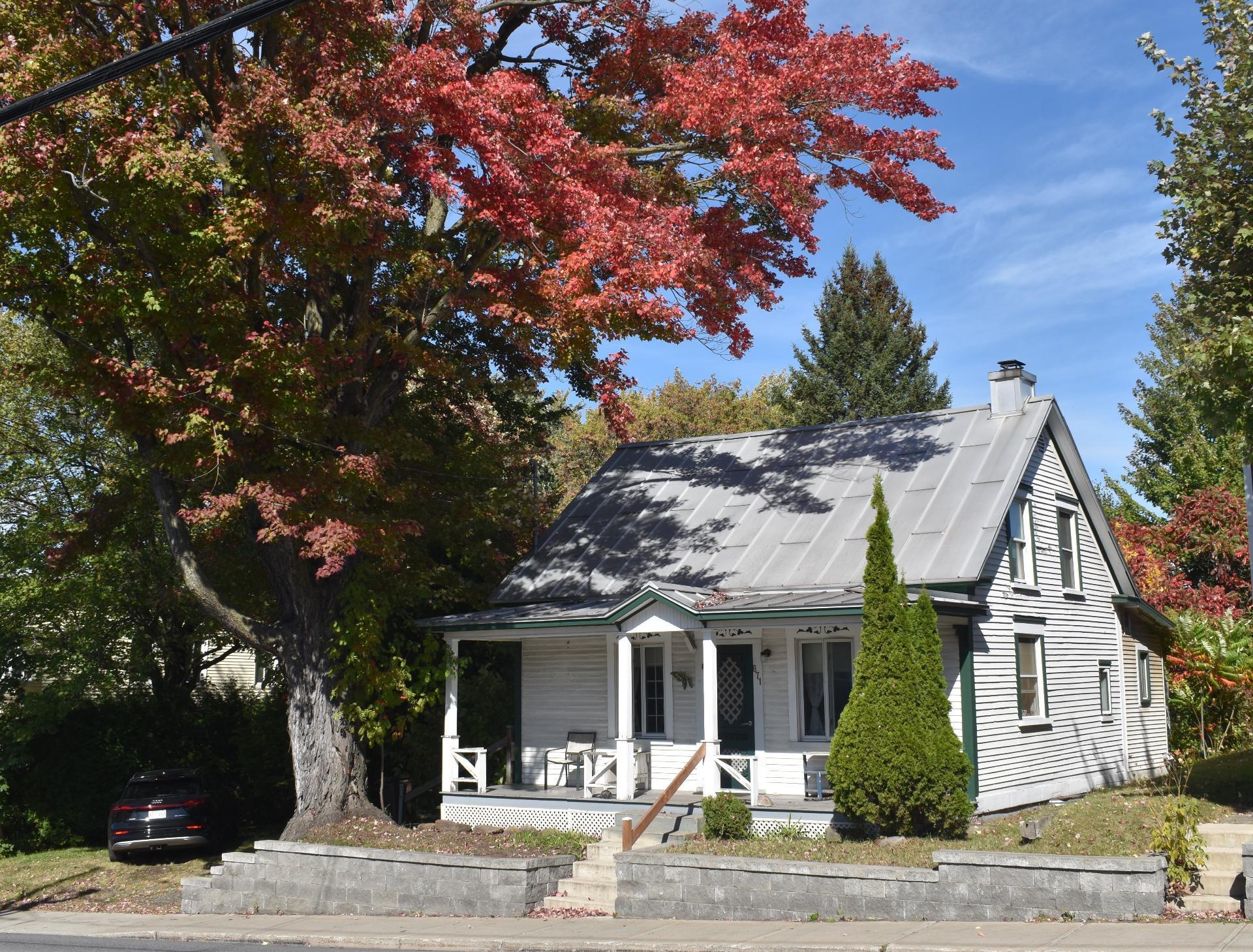 









871


Rue St-Antoine

,
Contrecoeur,




QC
J0L1C0

