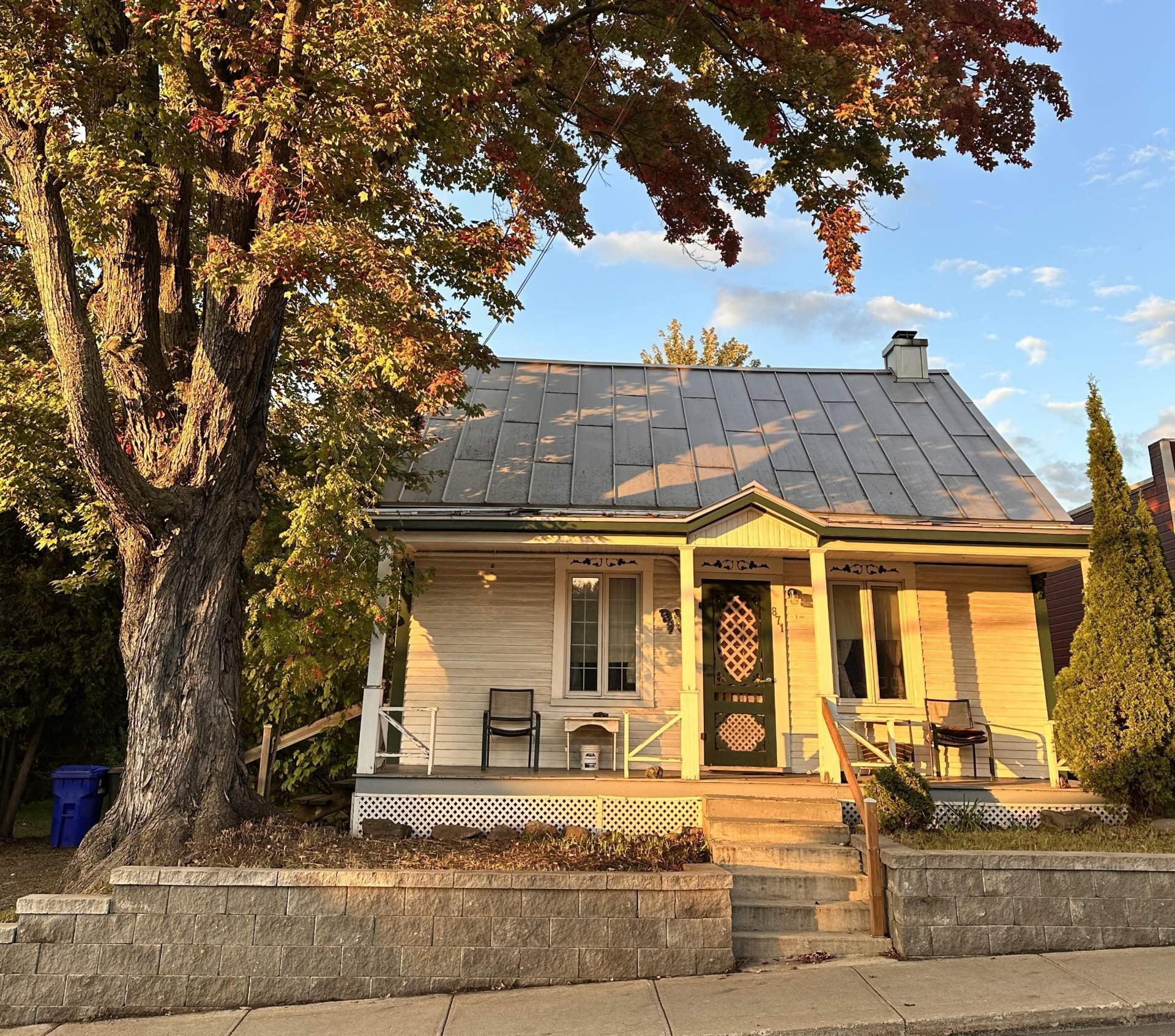 









871


Rue St-Antoine

,
Contrecoeur,




QC
J0L1C0

