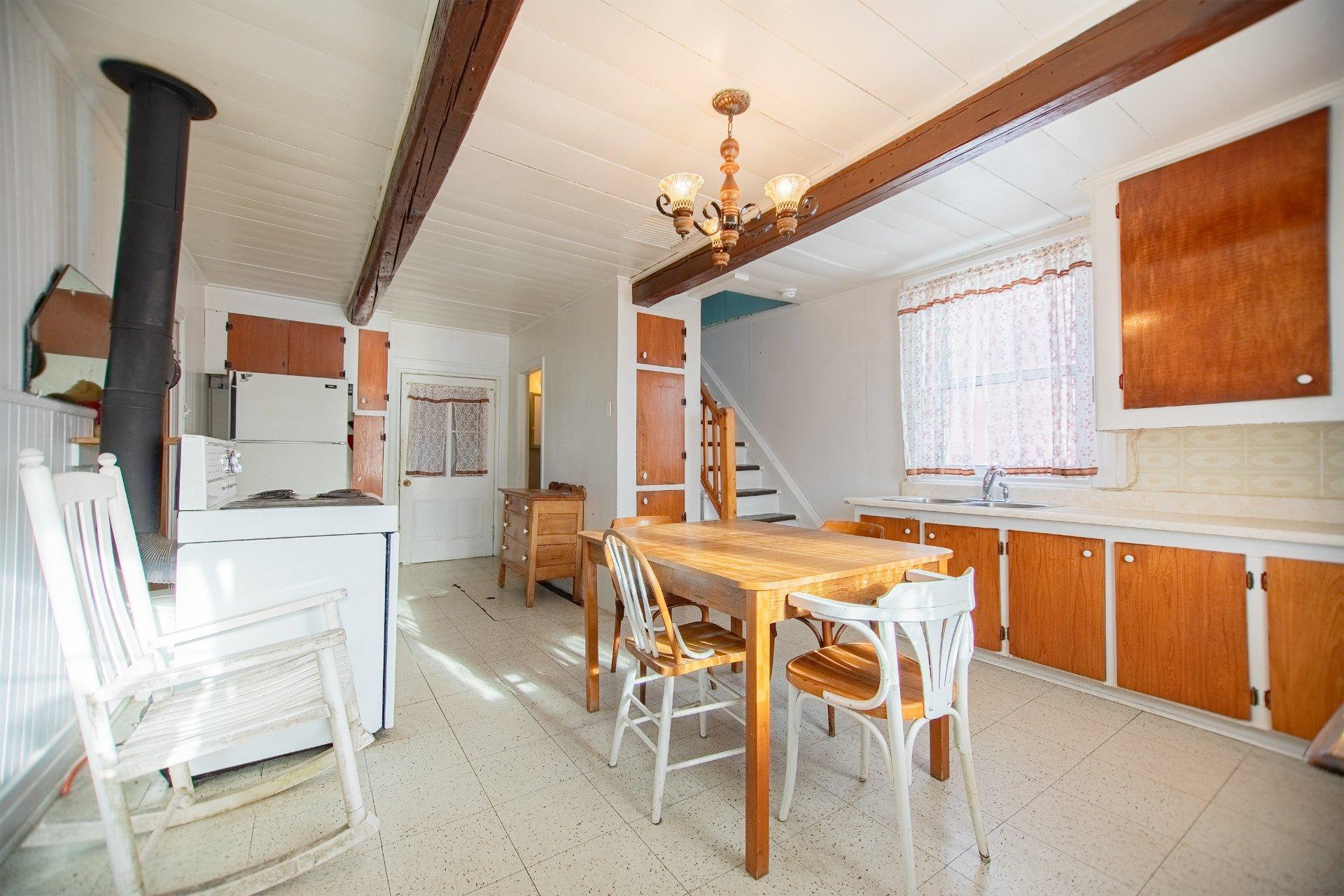 









871


Rue St-Antoine

,
Contrecoeur,




QC
J0L1C0

