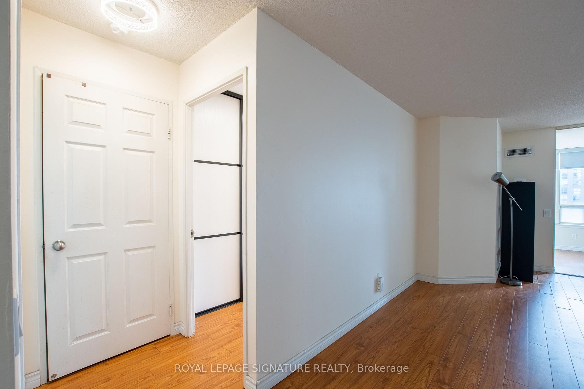 









7


Bishop

Avenue, 1604,
Toronto,




ON
M2M 4J4

