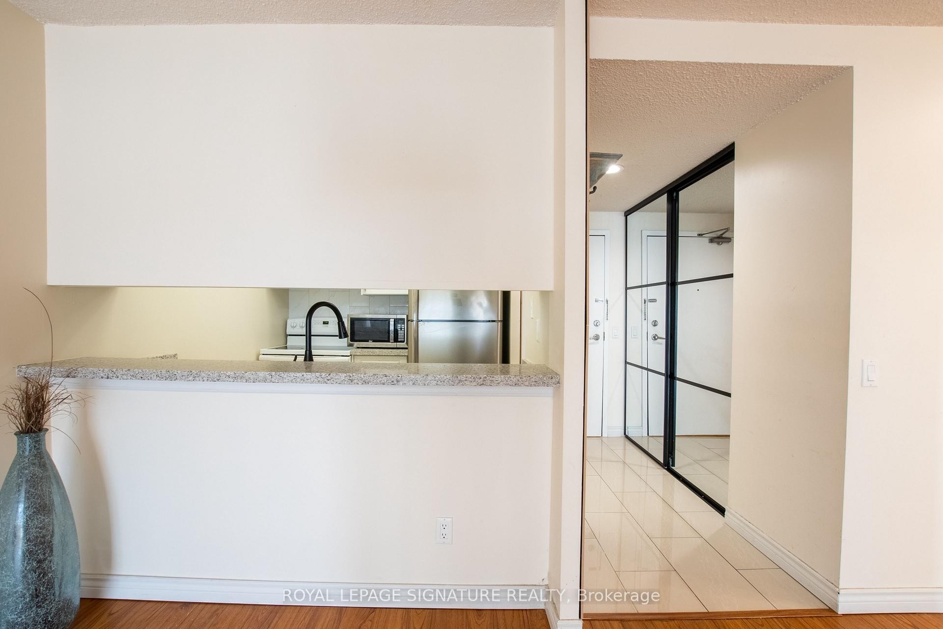 









7


Bishop

Avenue, 1604,
Toronto,




ON
M2M 4J4

