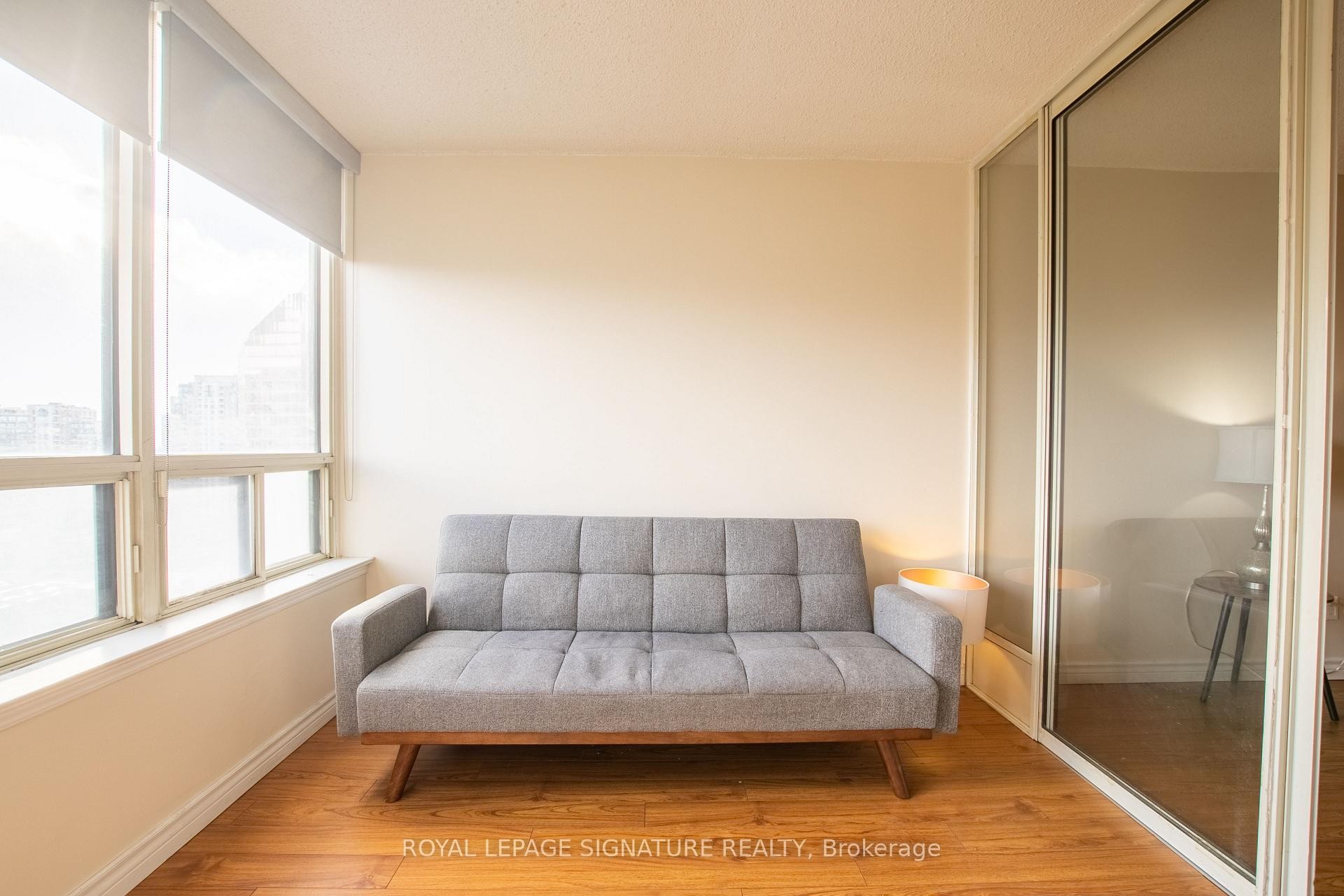 









7


Bishop

Avenue, 1604,
Toronto,




ON
M2M 4J4

