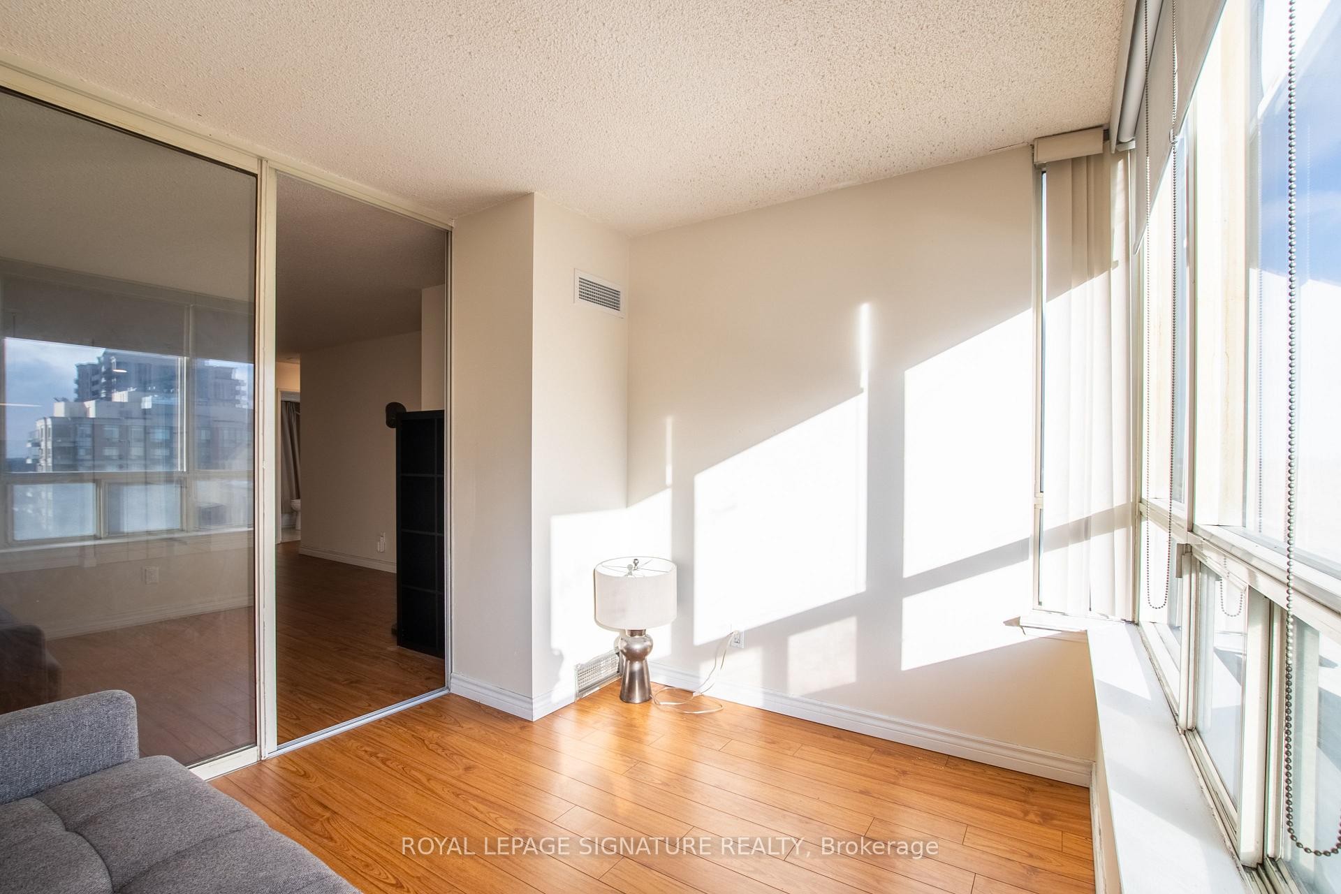 









7


Bishop

Avenue, 1604,
Toronto,




ON
M2M 4J4

