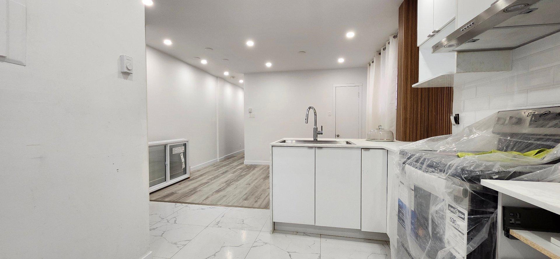 









2222


Rue Fleury E.

, 1,
Montréal (Ahuntsic-Cartierville),




QC
H2B1K4

