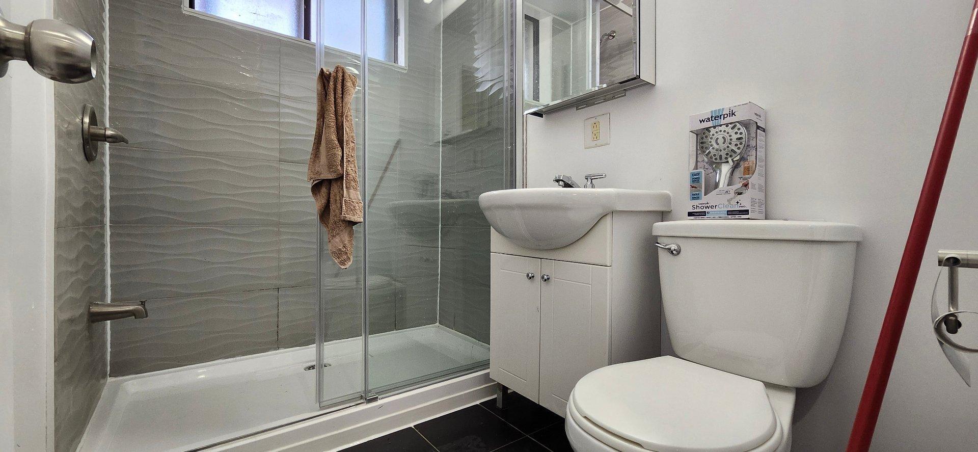 









2222


Rue Fleury E.

, 1,
Montréal (Ahuntsic-Cartierville),




QC
H2B1K4

