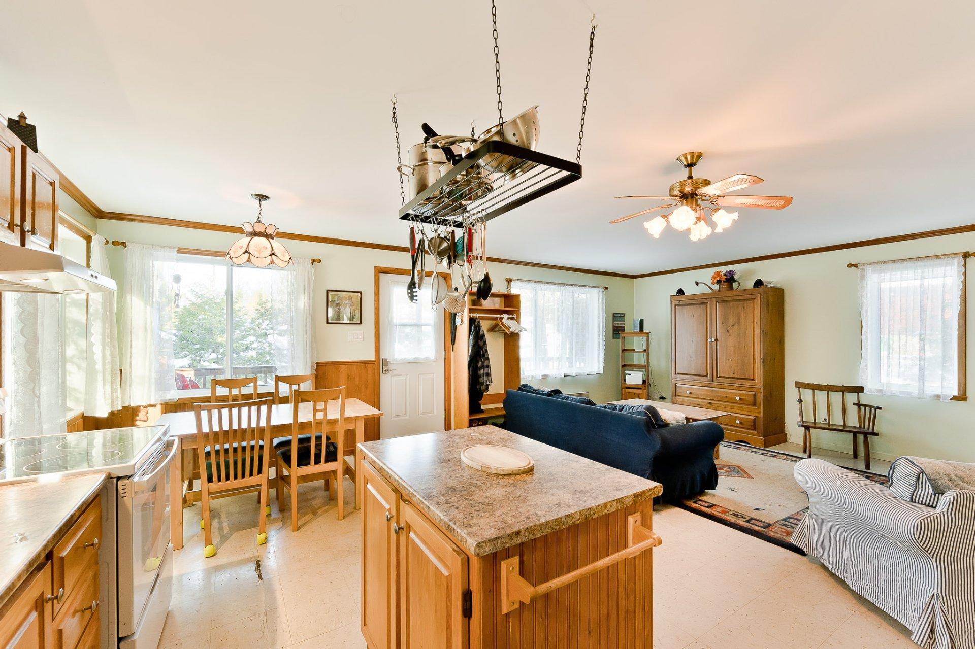 









4612


Rue Walters

,
Dunham,




QC
J0E1M0

