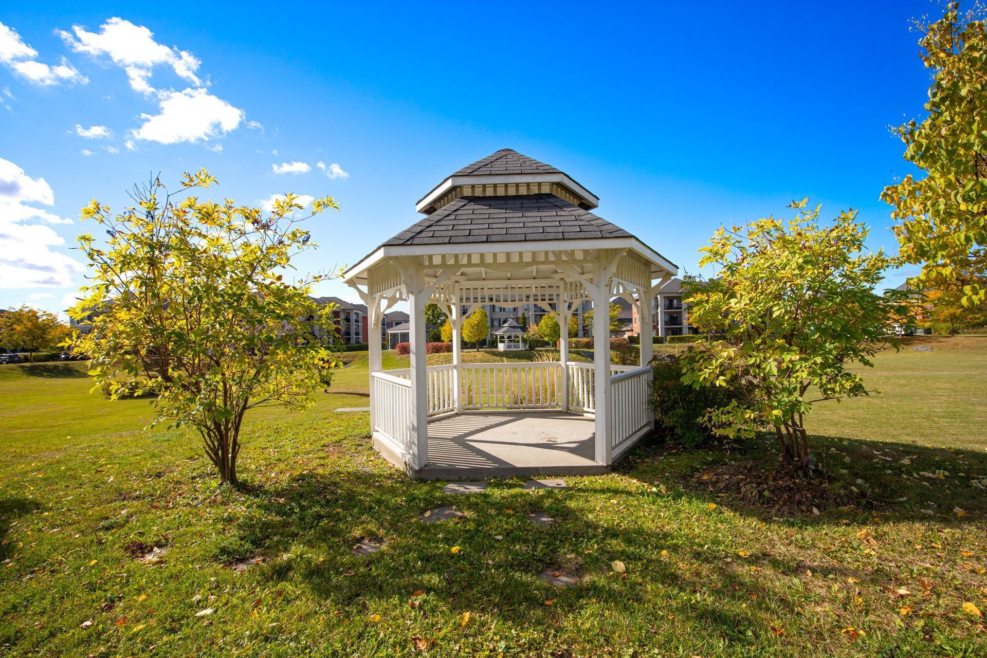 









744


Rue des Sureaux

, 8,
Boucherville,




QC
J4B0C8

