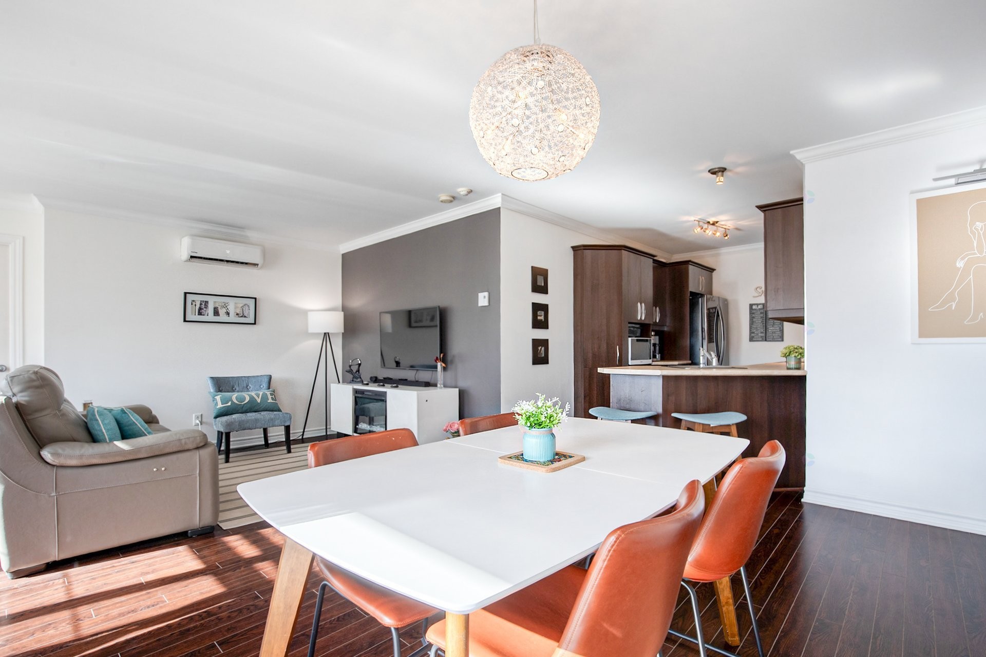 









744


Rue des Sureaux

, 8,
Boucherville,




QC
J4B0C8

