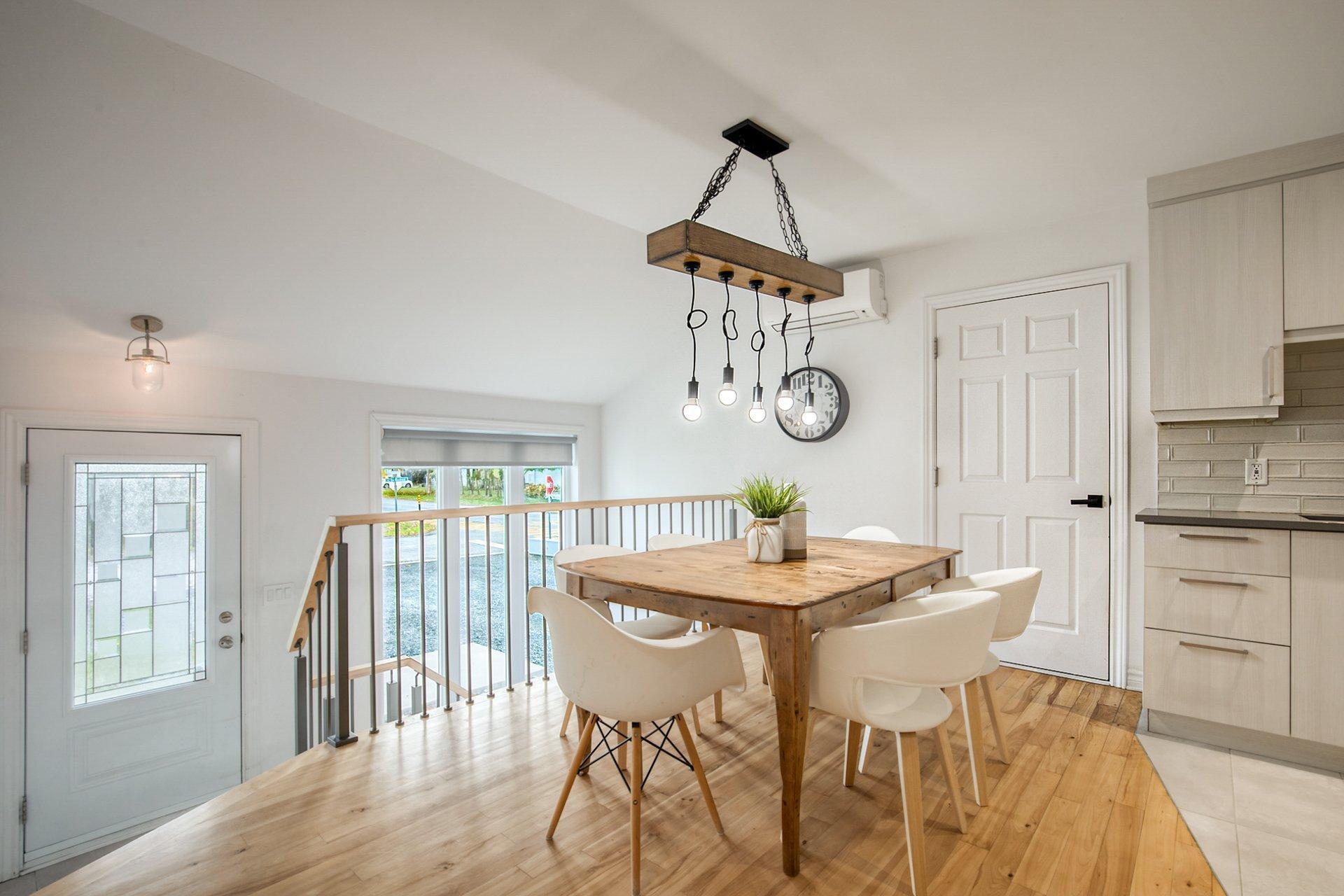 









1387


Rue du Bonheur

,
Saint-Alexandre,




QC
J0J1S0

