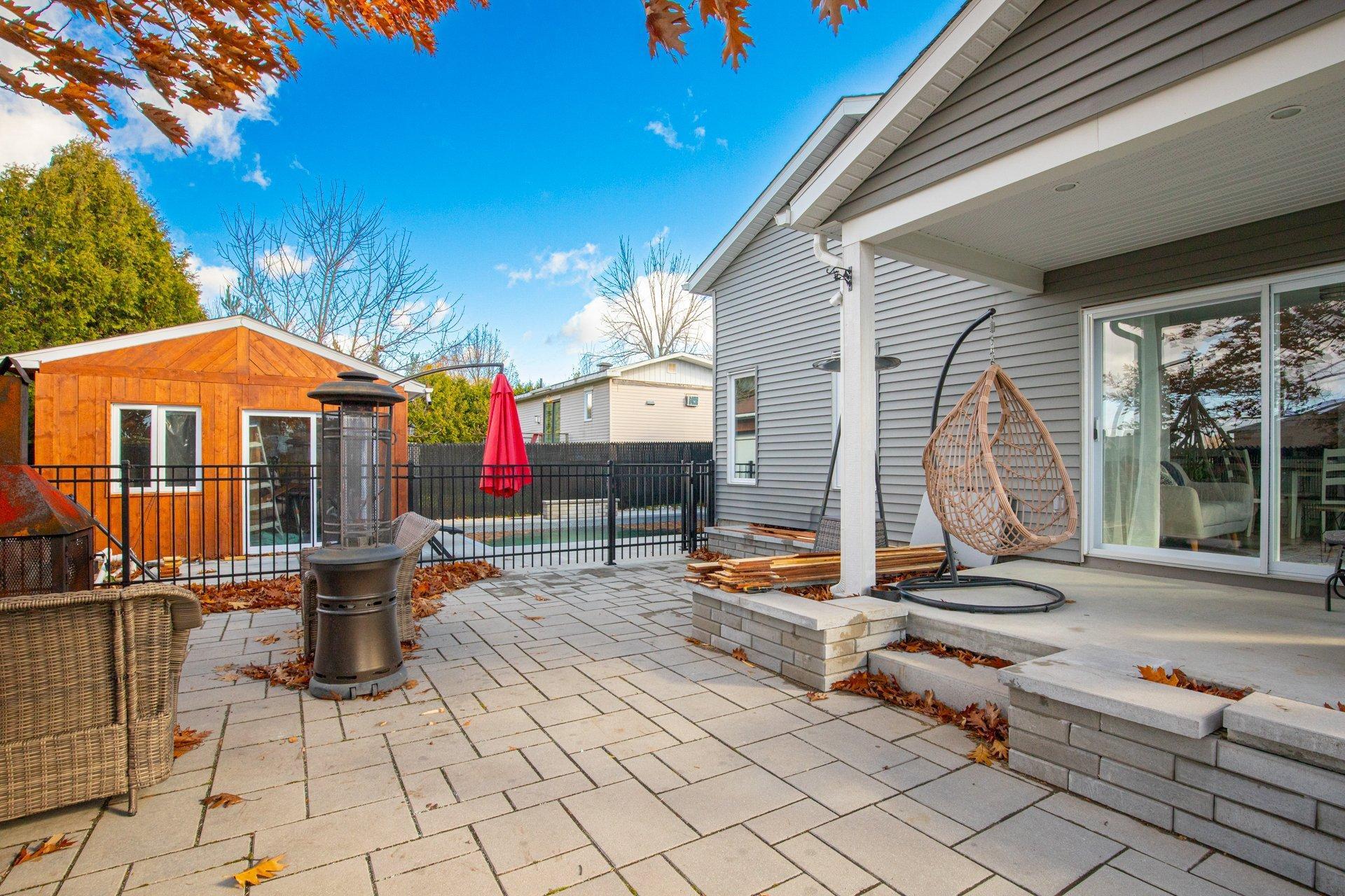 









1387


Rue du Bonheur

,
Saint-Alexandre,




QC
J0J1S0

