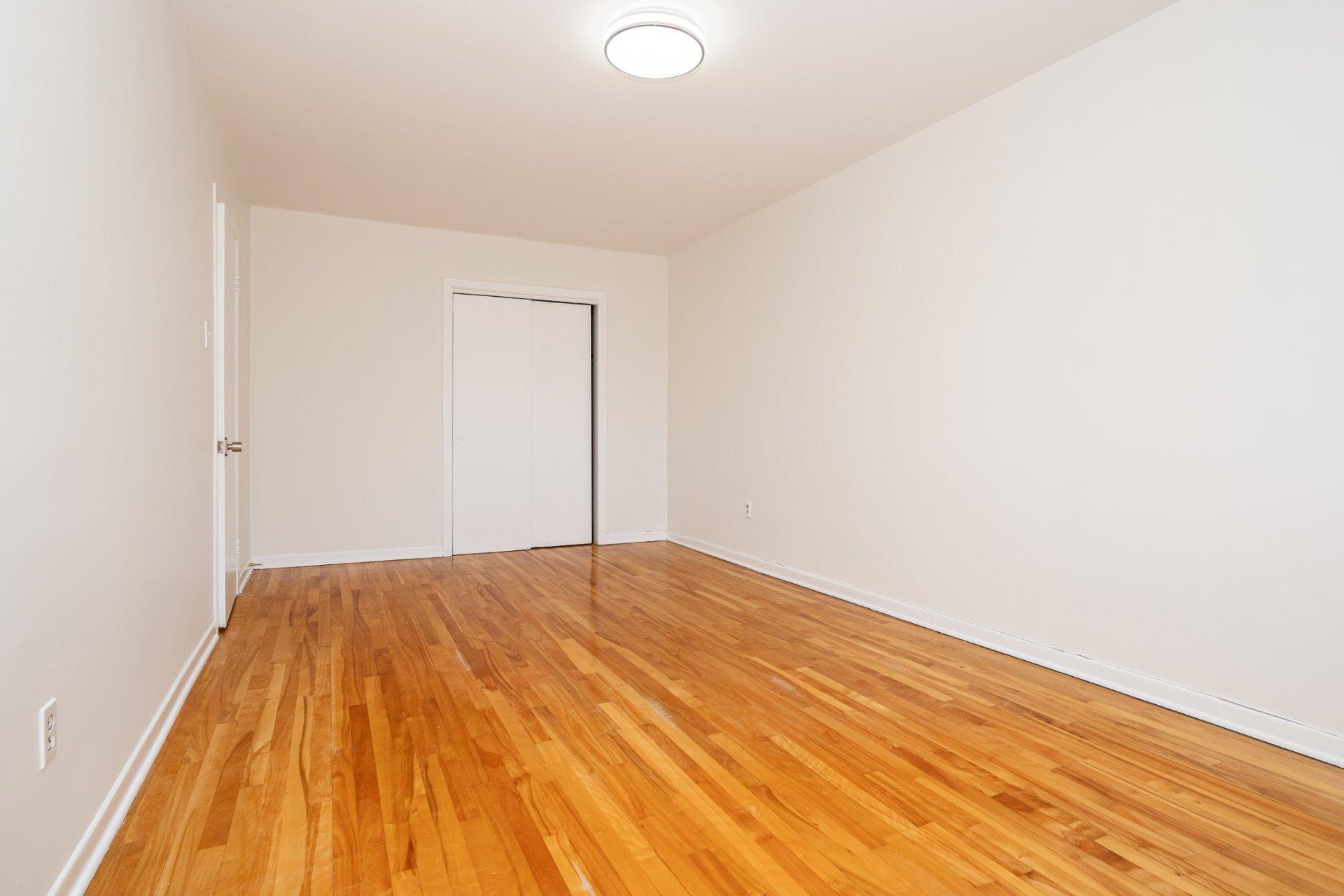 









4477


Boul. Notre-Dame

,
Laval (Chomedey),




QC
H7W1T7

