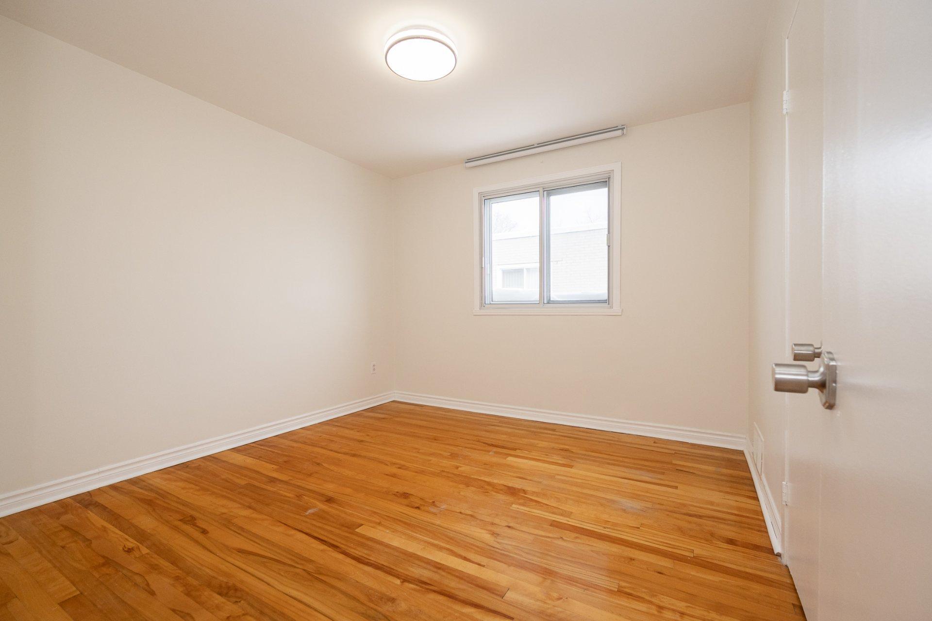 









4477


Boul. Notre-Dame

,
Laval (Chomedey),




QC
H7W1T7

