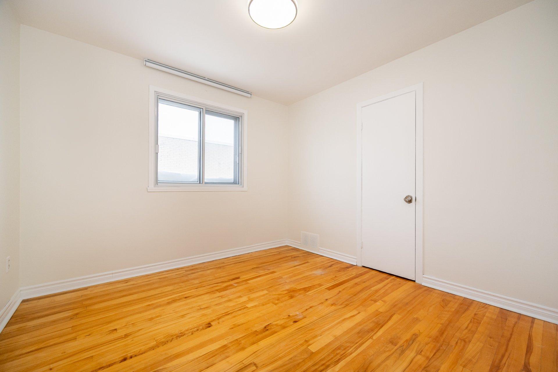 









4477


Boul. Notre-Dame

,
Laval (Chomedey),




QC
H7W1T7

