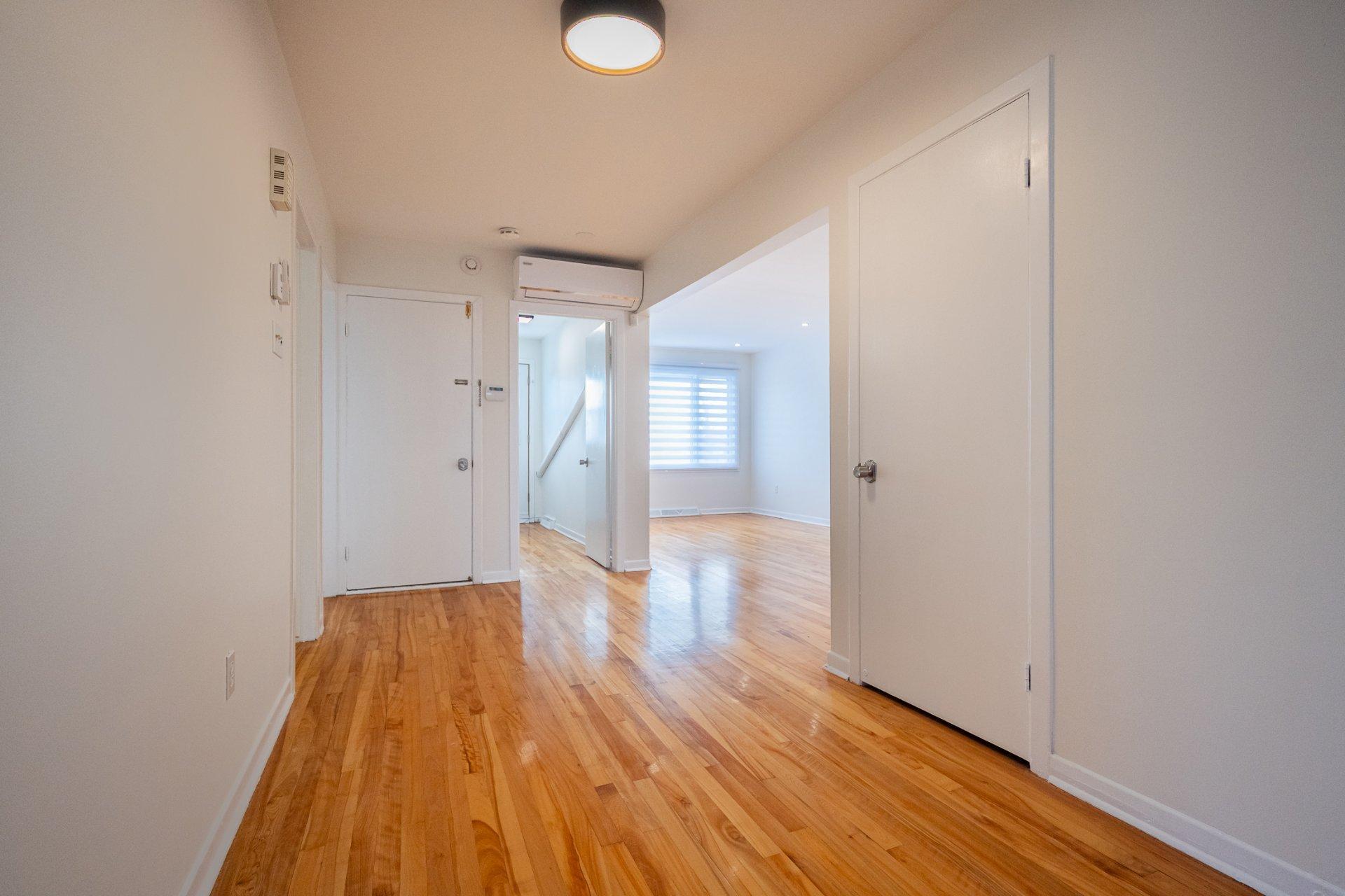 









4477


Boul. Notre-Dame

,
Laval (Chomedey),




QC
H7W1T7

