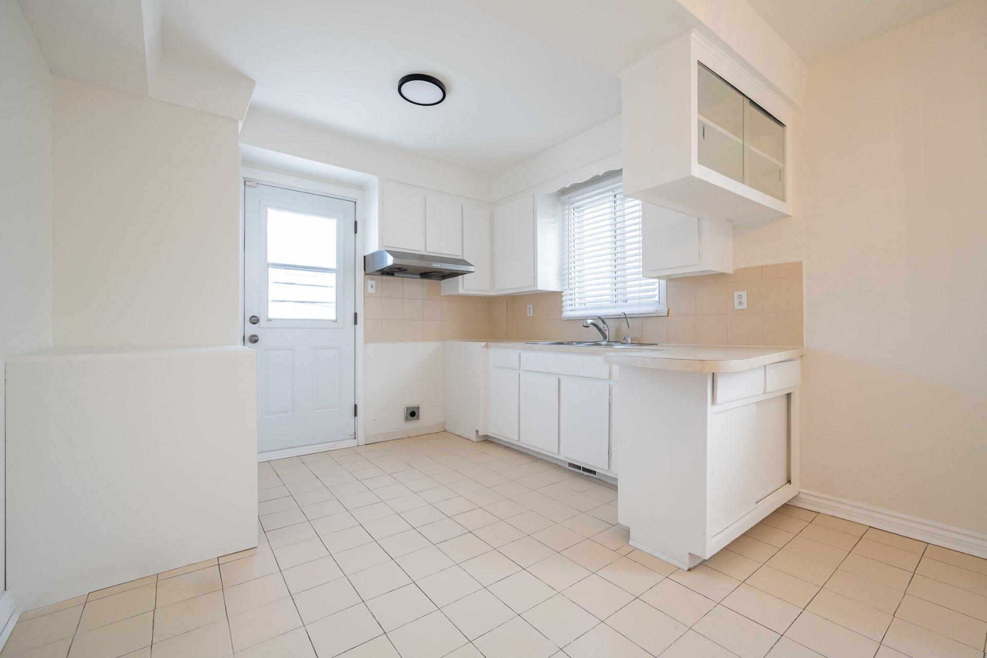 









4477


Boul. Notre-Dame

,
Laval (Chomedey),




QC
H7W1T7

