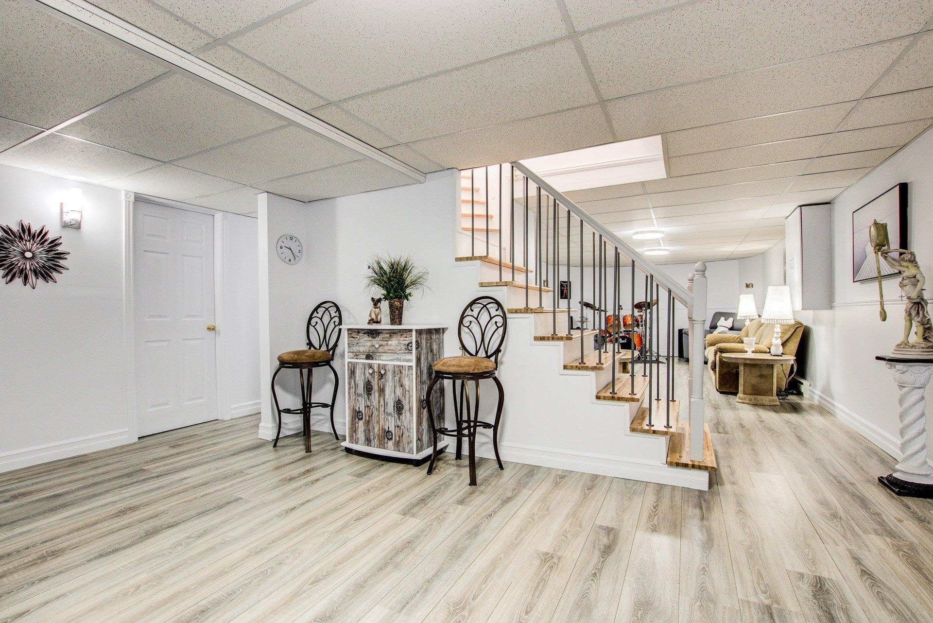 









1739


Rue Soucy

,
Longueuil (Saint-Hubert),




QC
J4T1A6

