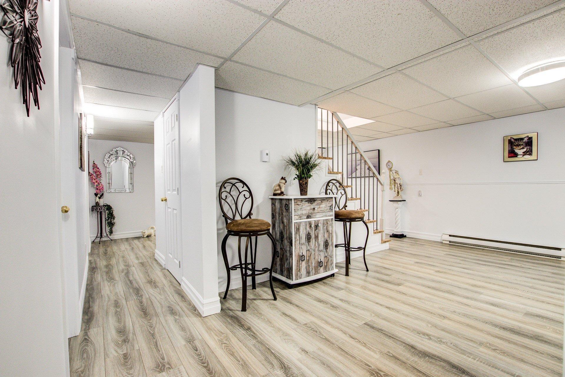 









1739


Rue Soucy

,
Longueuil (Saint-Hubert),




QC
J4T1A6

