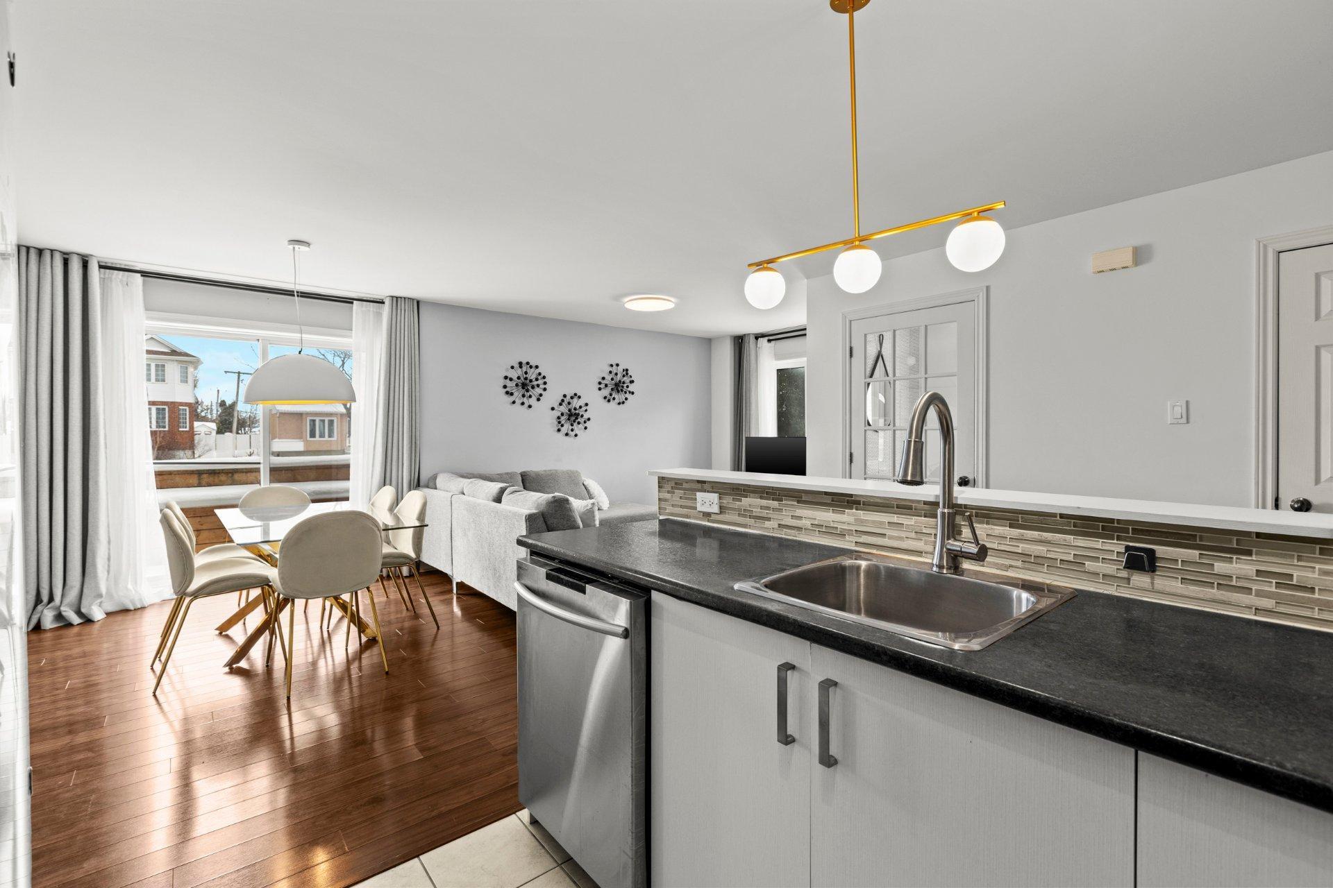 









3760


Boul. Gareau

,
Longueuil (Saint-Hubert),




QC
J3Y0M1

