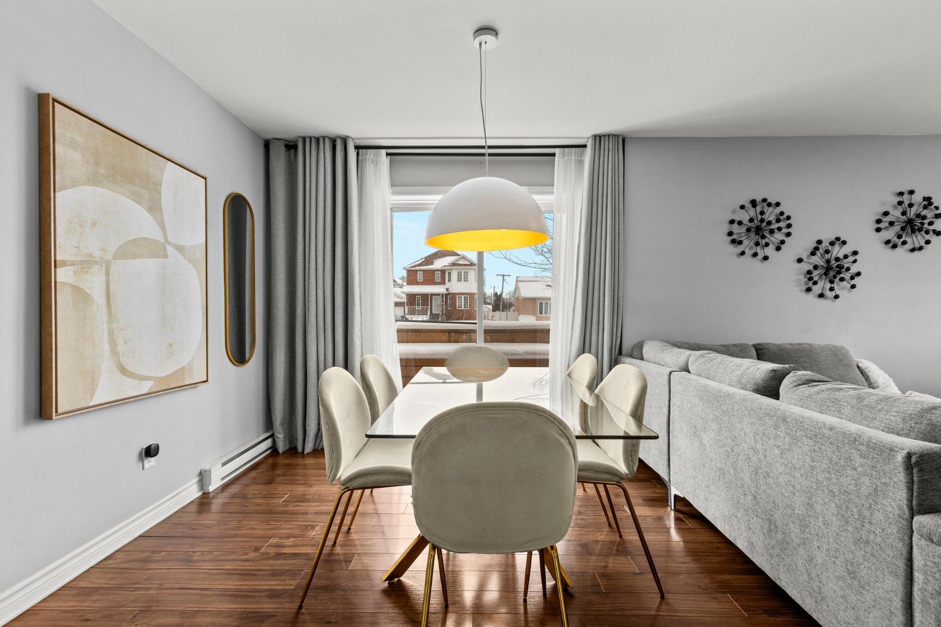 









3760


Boul. Gareau

,
Longueuil (Saint-Hubert),




QC
J3Y0M1

