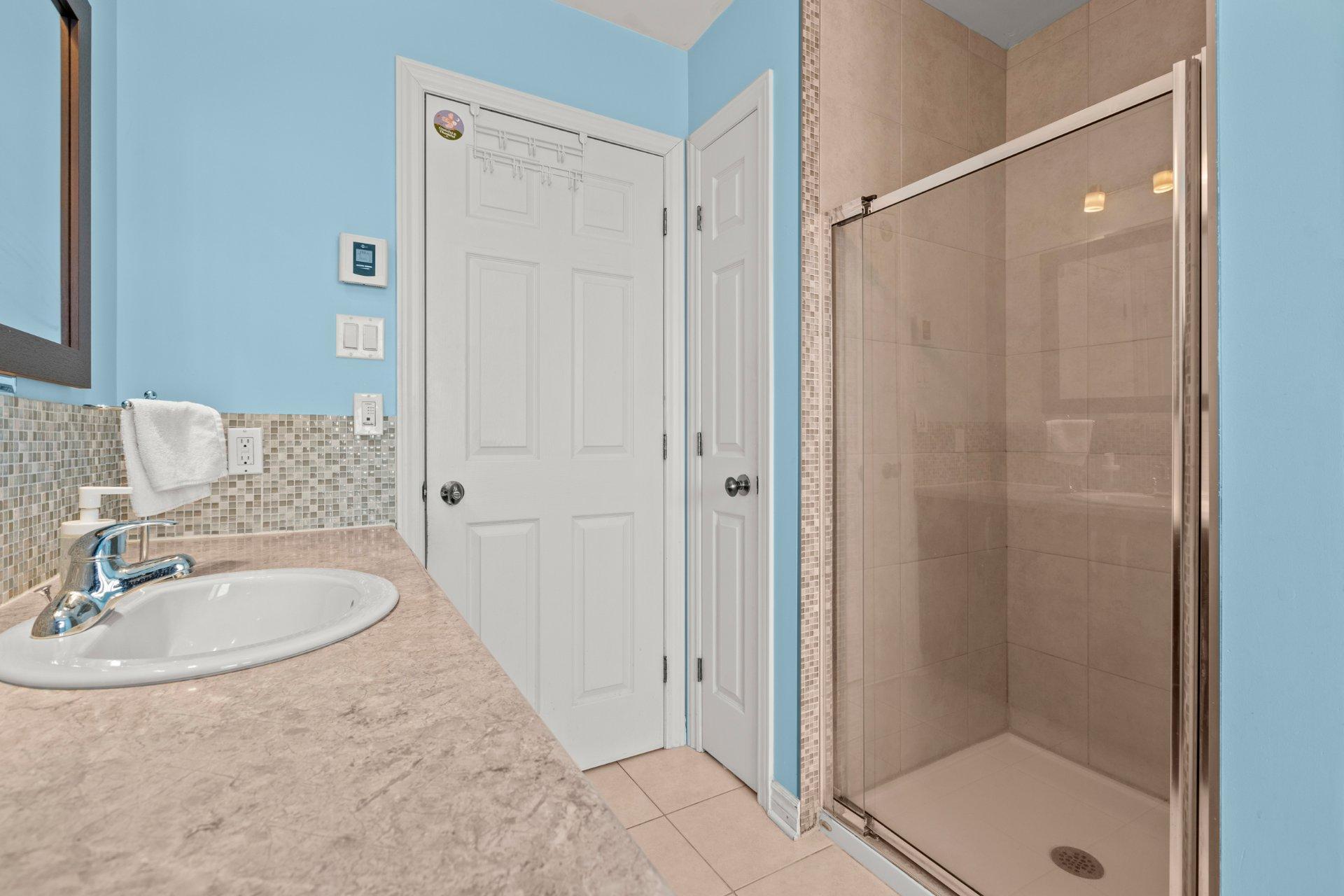 









3760


Boul. Gareau

,
Longueuil (Saint-Hubert),




QC
J3Y0M1

