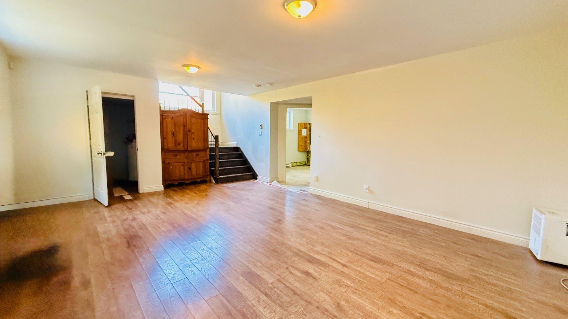 









178


Rue des Tournesols

,
Saint-Colomban,




QC
J5K0E4

