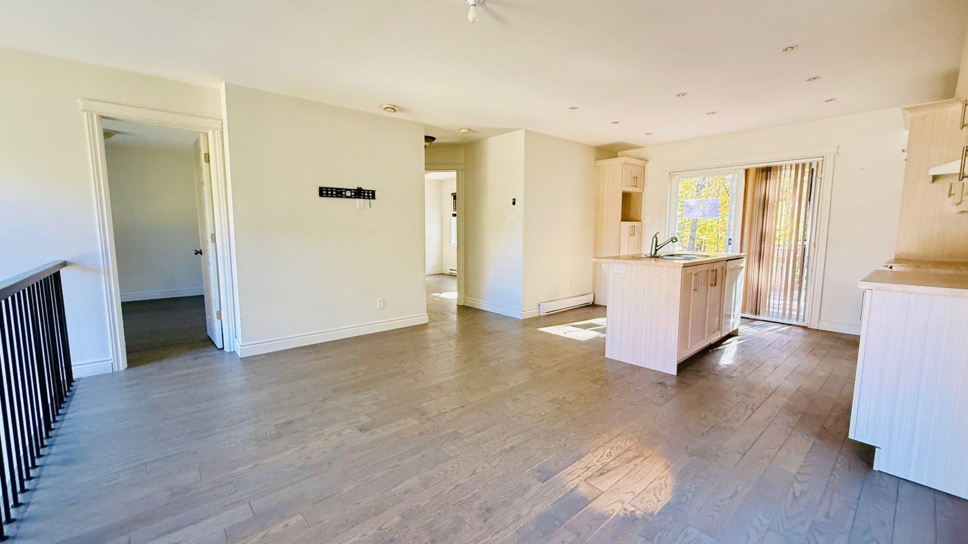 









178


Rue des Tournesols

,
Saint-Colomban,




QC
J5K0E4

