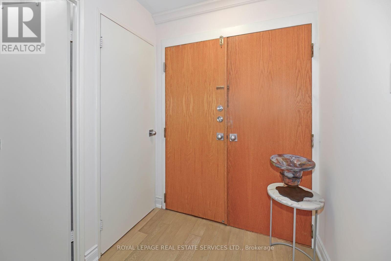 












1703 - 110 BLOOR STREET W

,
Toronto,




Ontario
M5S2W7

