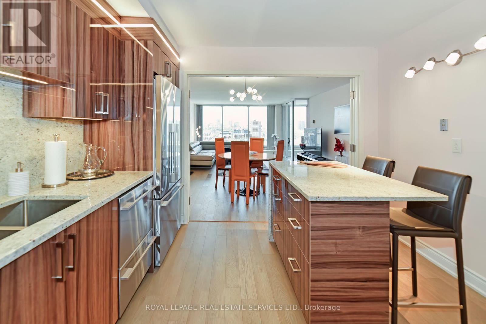 












1703 - 110 BLOOR STREET W

,
Toronto,




Ontario
M5S2W7

