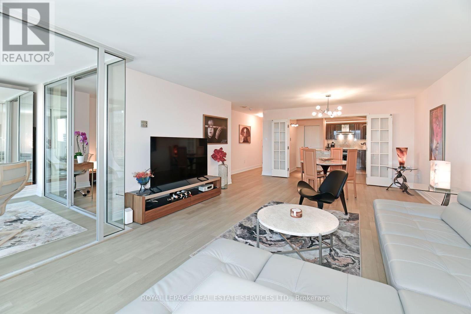 












1703 - 110 BLOOR STREET W

,
Toronto,




Ontario
M5S2W7

