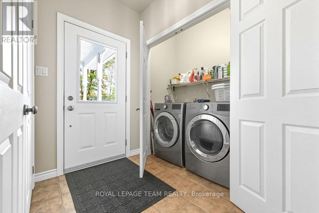 












698 BARRYVALE ROAD

,
Greater Madawaska,




Ontario
K0J1H0

