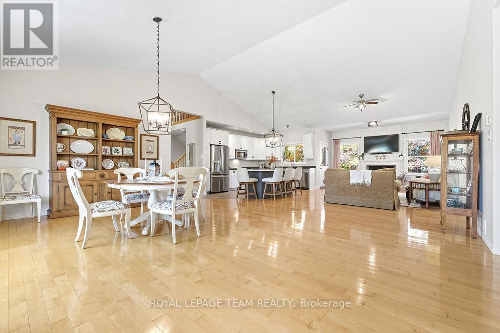 












698 BARRYVALE ROAD

,
Greater Madawaska,




Ontario
K0J1H0

