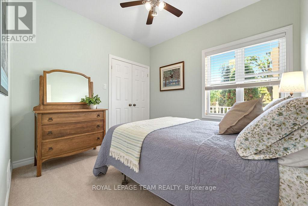 












698 BARRYVALE ROAD

,
Greater Madawaska,




Ontario
K0J1H0

